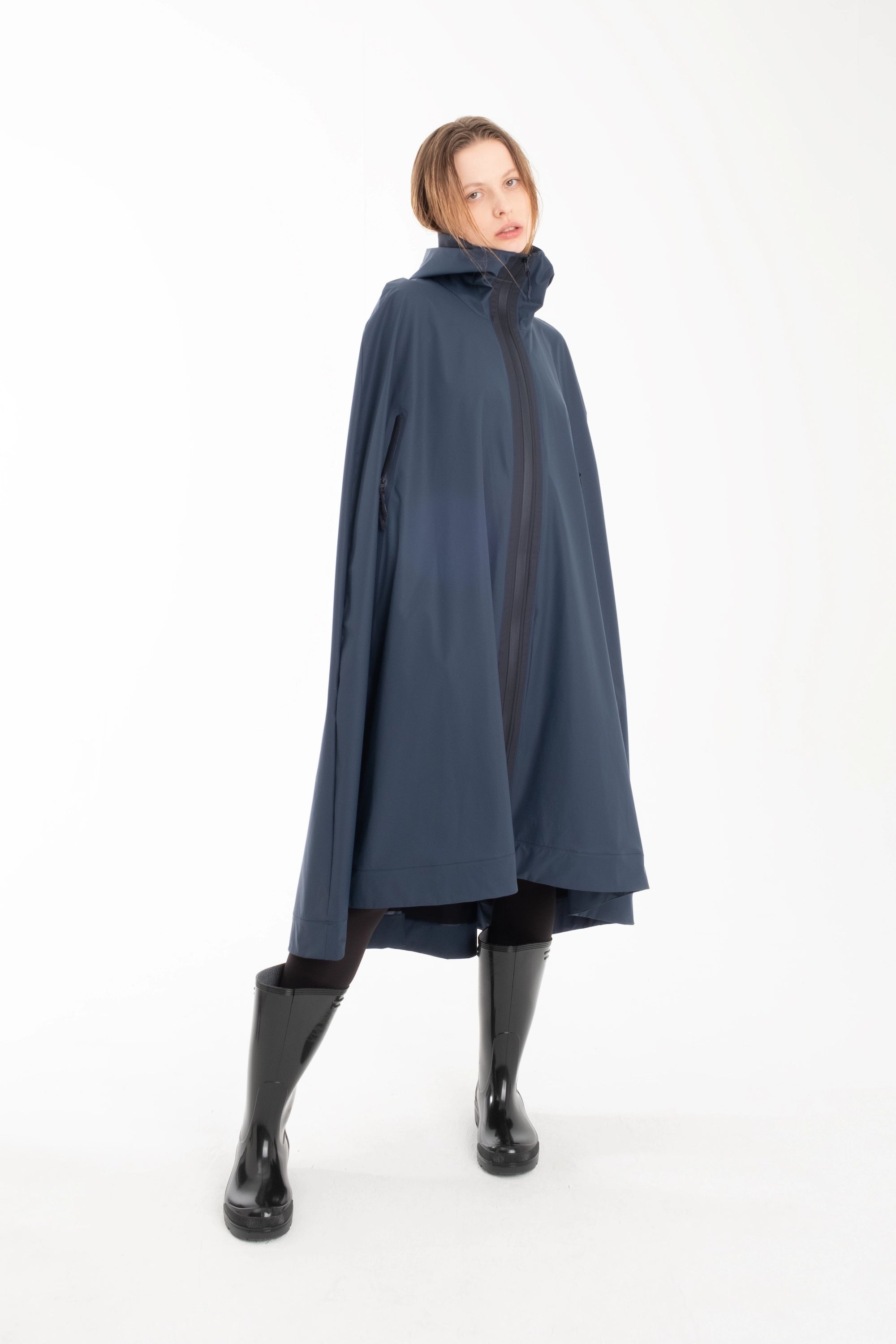 One Node X Sagastad Rain Cape Reflex Navy Women's