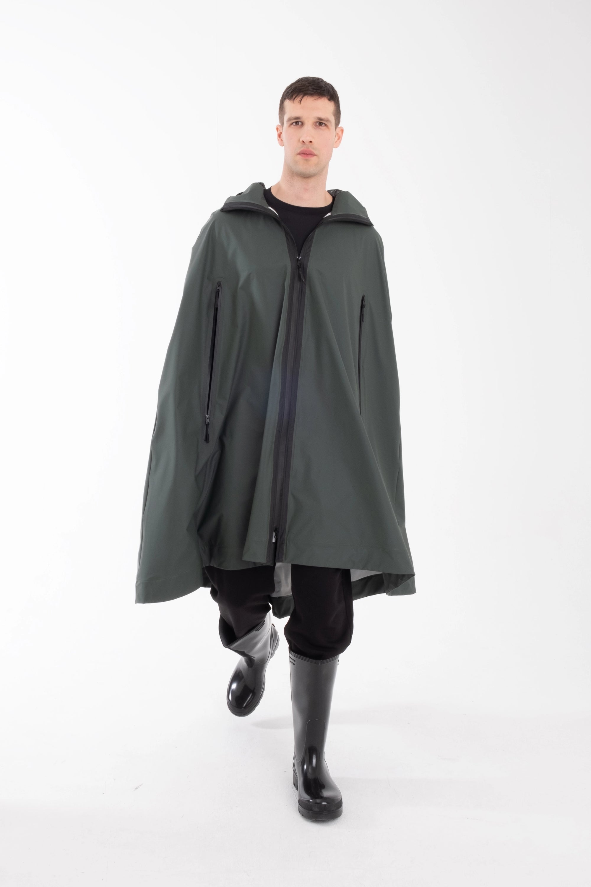 One Node X Sagastad Rain Cape Reflex Olive Men's