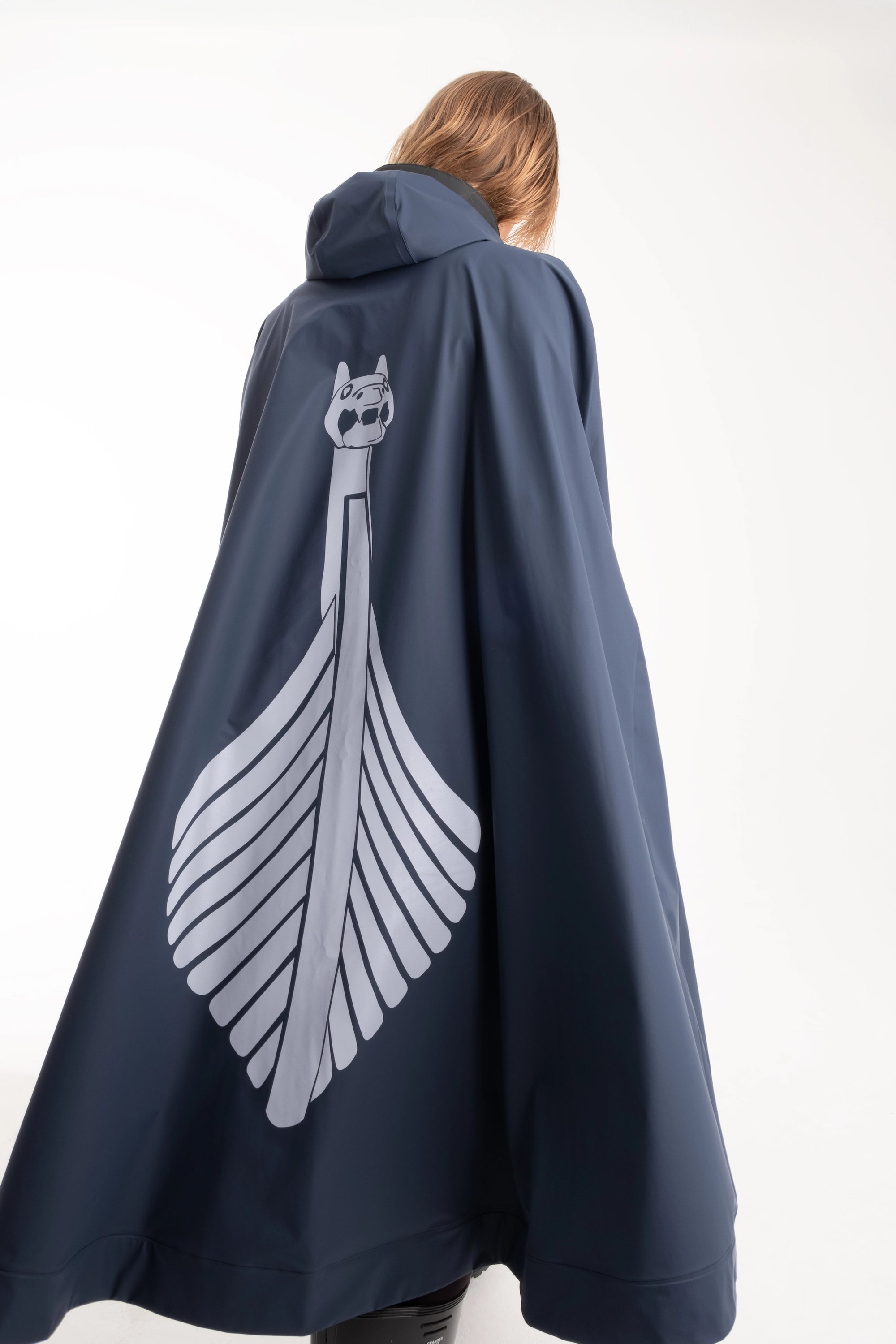 One Node X Sagastad Rain Cape Reflex Navy Women's