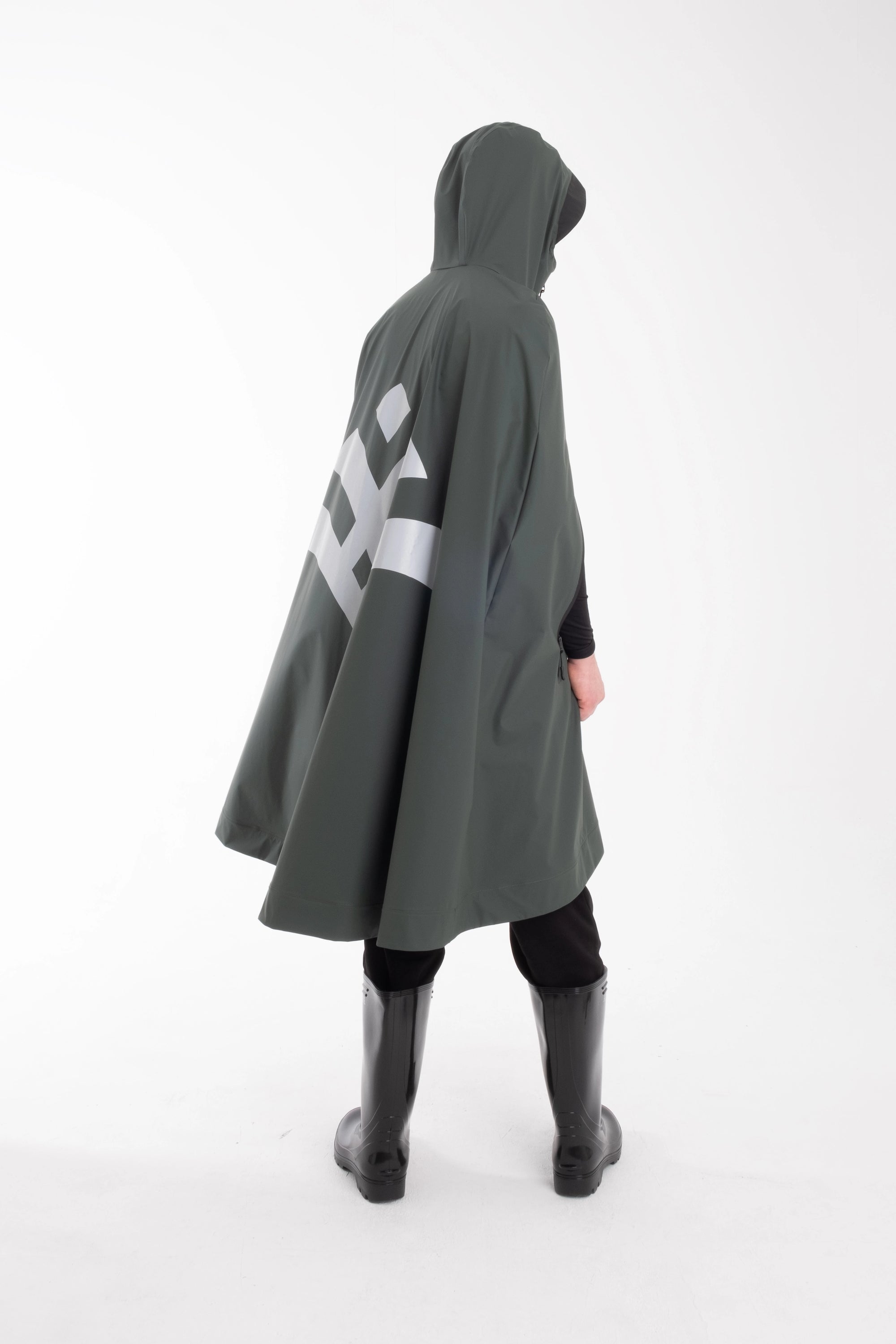 One Node X Sagastad Rain Cape Reflex Olive Men's