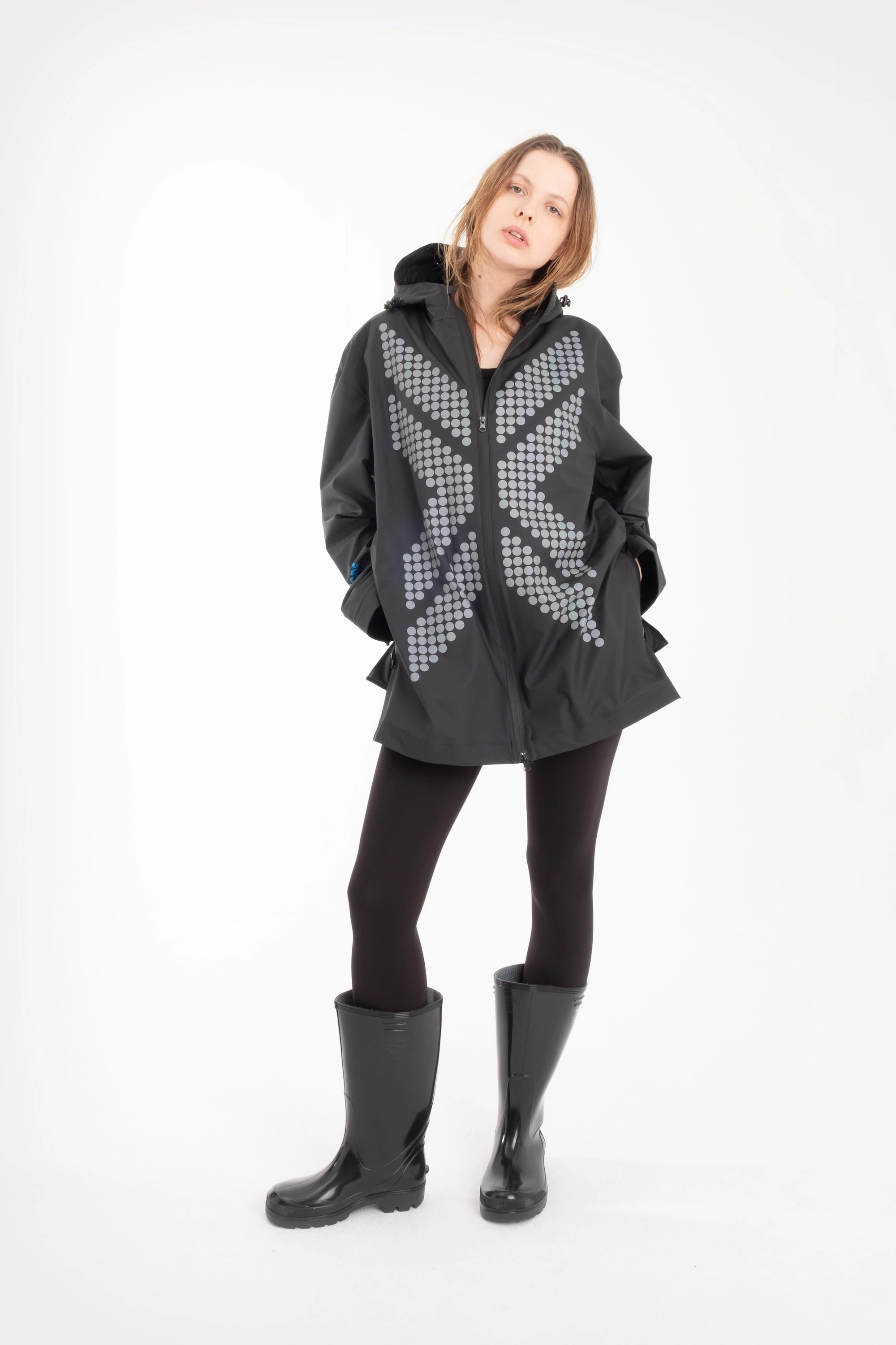 One NODE Storm Jacket X Black for women – a Scandinavian-designed waterproof and windproof jacket, lightweight and built for performance in all-weather conditions.