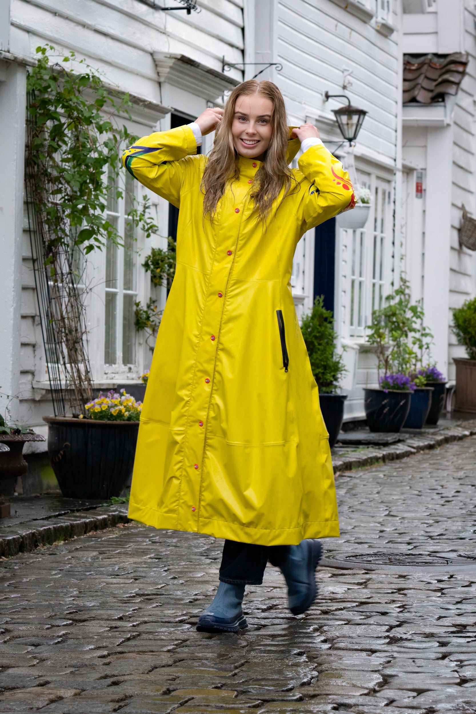 Lightweight long raincoat hotsell